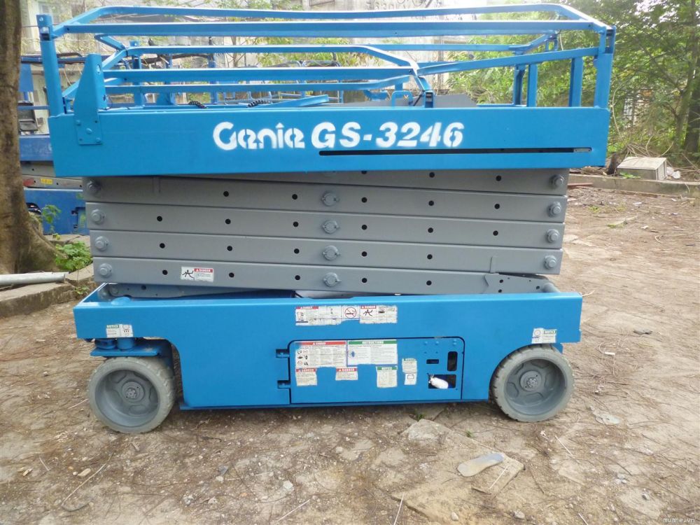 Xe nâng người, xe nâng thang GENIE GS - 3246 - CAO 11.75M